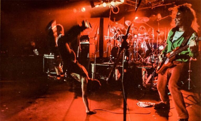 Todos tus Muertos brindará un show en Jaguar Haüs