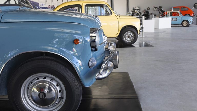 Fitito con DNI: cómo es la singular iniciativa con centro en Caseros para registrar los Fiat 600 de todo el país
