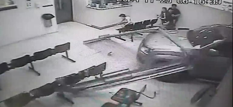 🔴 NACIONALES | Será suspendido el conductor que incrustó su camioneta contra un hospital de San Isidro