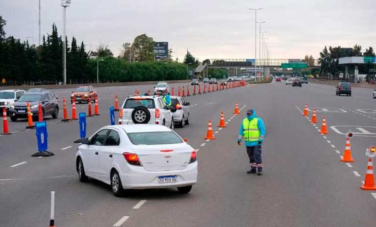 ¿Qué elementos y documentación del auto no debe faltar para salir a la ruta?