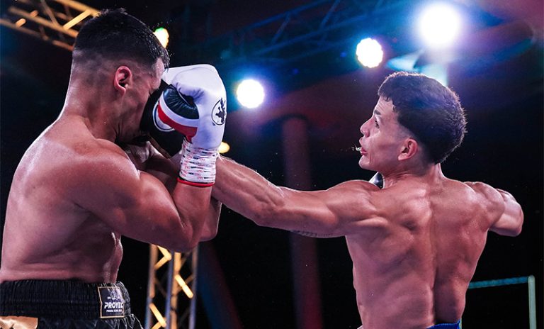 El rosarino Matías More ganó con contundencia su pelea frente a Maciel y matiene el invicto