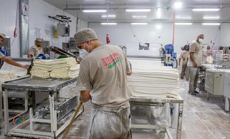 Mil Hojas: una cooperativa que nació para evitar despidos y hoy produce miles de discos de hojaldre