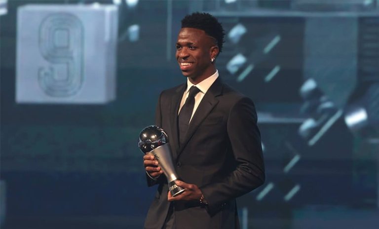 Vinicius Jr fue galardonado con el premio The Best al mejor jugador del mundo