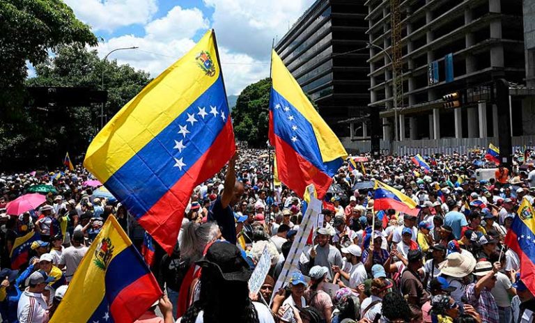 Protestas en Venezuela contra Maduro a horas de su nueva asunción