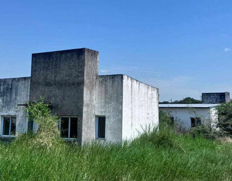 🔴 PUERTO TIROL | El IPDUV tomó posesión de viviendas abandonadas en la zona de cruce viejo