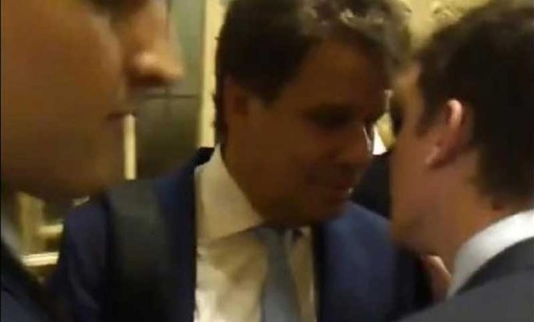 Milei se cruzó con Manes, quien luego denunció amenazas de Santiago Caputo