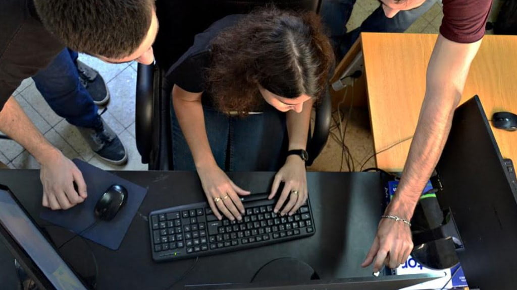 La Universidad Nacional del Oeste abrió la inscripción a cursos de idiomas: cómo anotarse para estudiar gratis