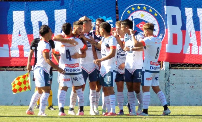 Central Córdoba fue demoledor ante Español y se sube a la punta de la C