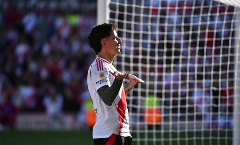 En un partido entretenido, River le ganó 2 a 1 a Boca en el Monumental