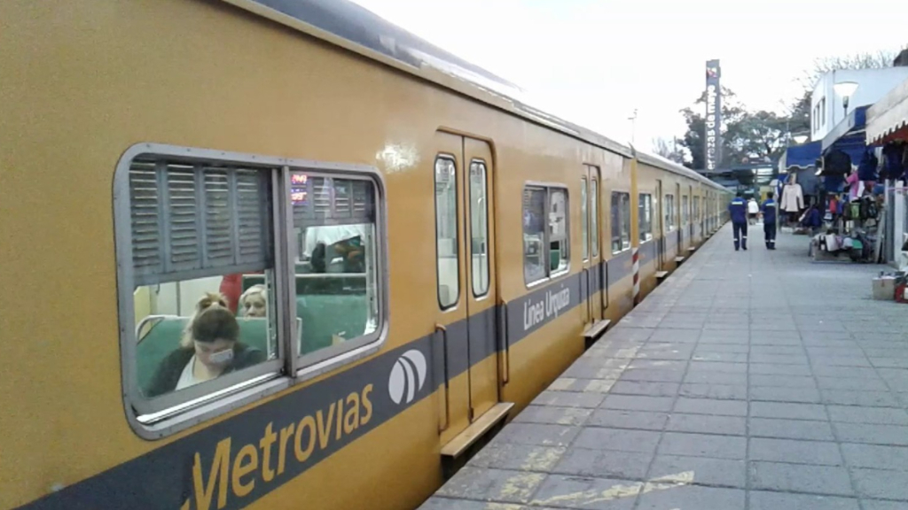 La estación General Lemos del tren Urquiza, en la Ruta 202, en San Miguel será hecha a nuevo por el gobierno nacional.