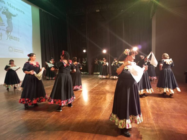 馃敶 S脕ENZ PE脩A | Con total 茅xito comenz贸 la Semana de la Danza en el Centro Cultural Municipal