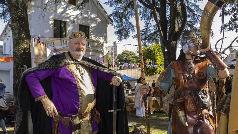 Cómo es la reunión para fanáticos de El Señor de los Anillos y de Harry Potter que llega a Villa Ballester