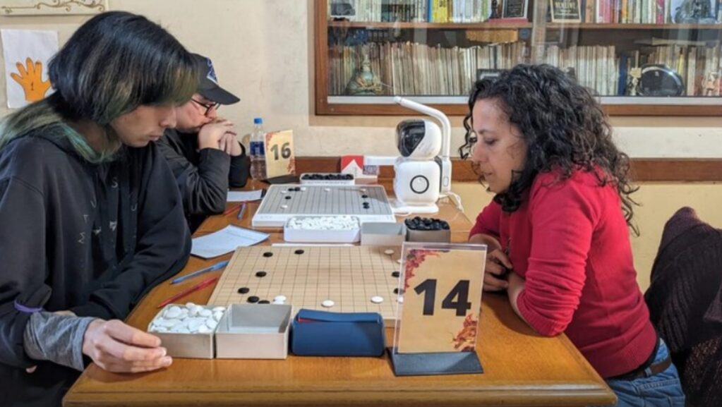Morón, robot