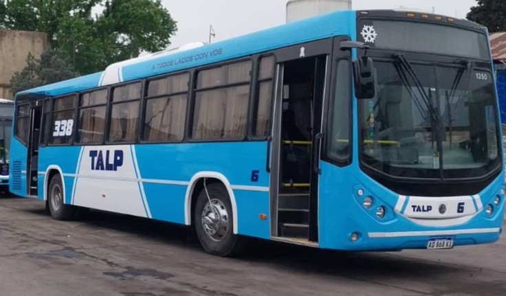 La Línea 338 suma un ramal entre La Plata y Florencio Varela: cómo es el nuevo recorrido del colectivo récord