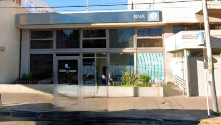 Cerró la sucursal del Banco Nación de Ramos Mejía y la mudan a Ciudadela para no pagar tanto de tasas municipales