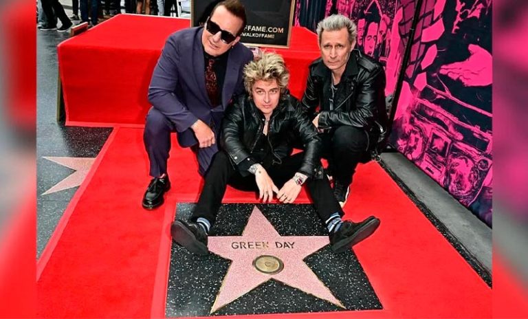 Green Day obtuvo su estrella en el Paseo de la Fama de Hollywood
