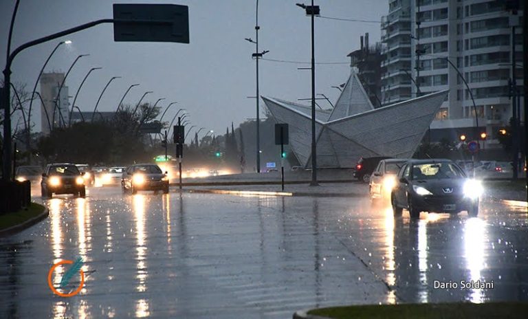 De amarillo a naranja: alerta por tormentas para la noche y la madrugada del martes