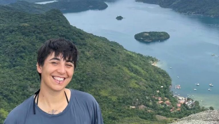 La hazaña de Julieta Santamaría, la vecina de Burzaco que caminó 4.000 kilómetros en Brasil y marcó un récord