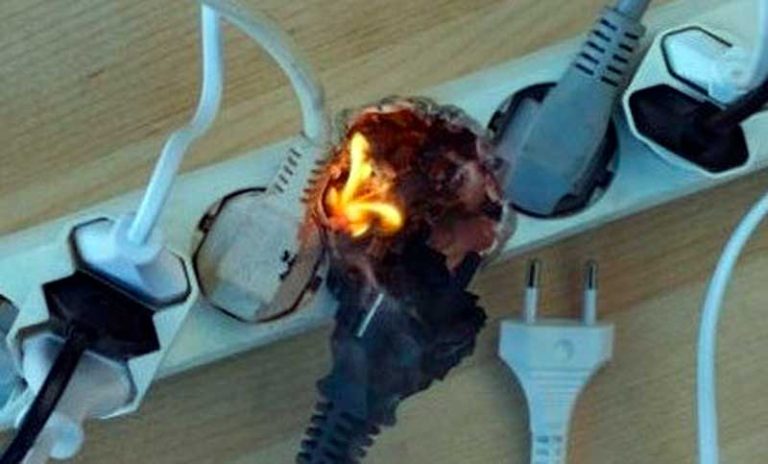 Peligro en invierno: los electrodomésticos que provocan incendios y por qué no deben usarse zapatillas eléctricas