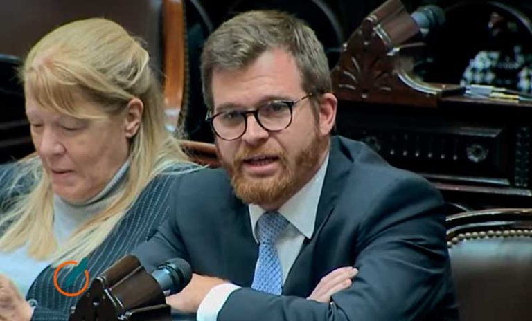 Massot llamó al gobierno a consensuar soluciones para jubilados y discapacitados porque hay fondos