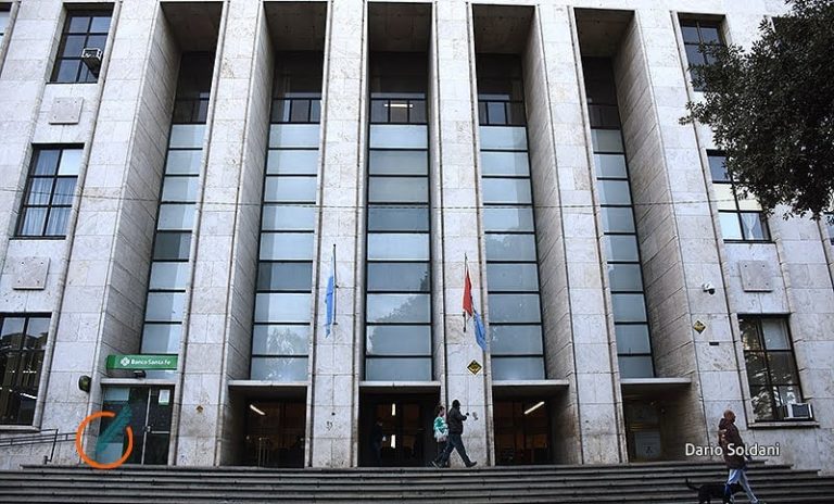 Judiciales denuncian que existen casi cien vacantes en el Sistema Judicial santafesino