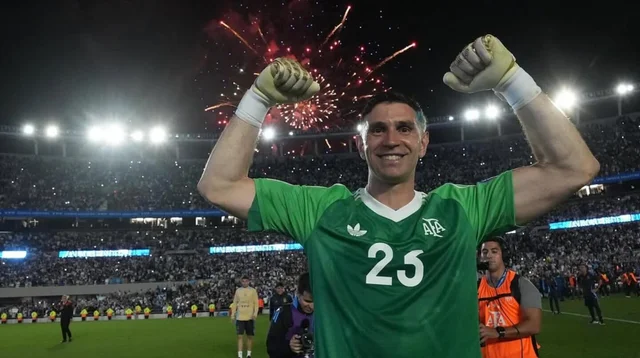 🔴 DEPORTES | El “Dibu” Martínez fue nuevamente nominado a mejor arquero del mundo