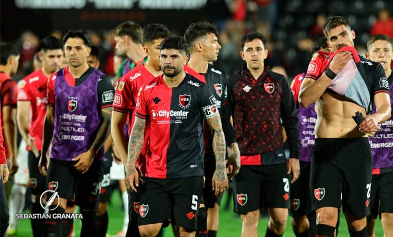 Newell’s sigue en falta y perdió ante el caballo del comisario