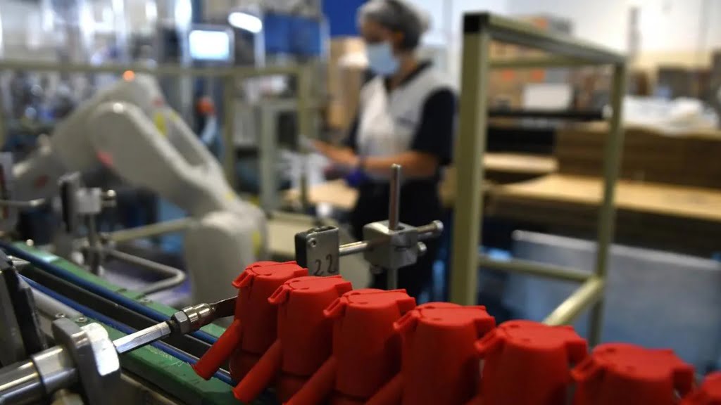 Sides, la fábrica de Ezeiza que crea cabezales para sifones y los exporta al mundo