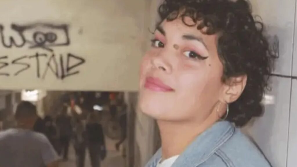 Dina Indarte, Whitney Houston, Roca