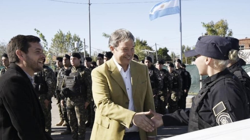 Almirante Brown refuerza su seguridad: se incorporaron 300 nuevos policías, camionetas y motos