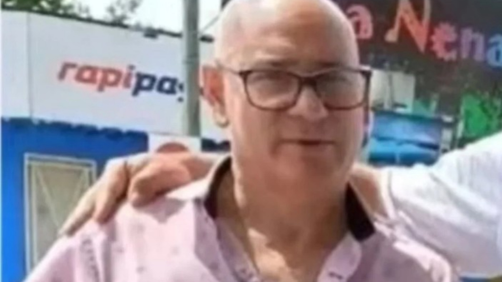 El asesinato de Luis Alberto Troche en su local de 9 de Abril, en Esteban Echeverría, está en vuelto en un halo de misterio. En la foto, junto a su pareja y su sobrinio.
