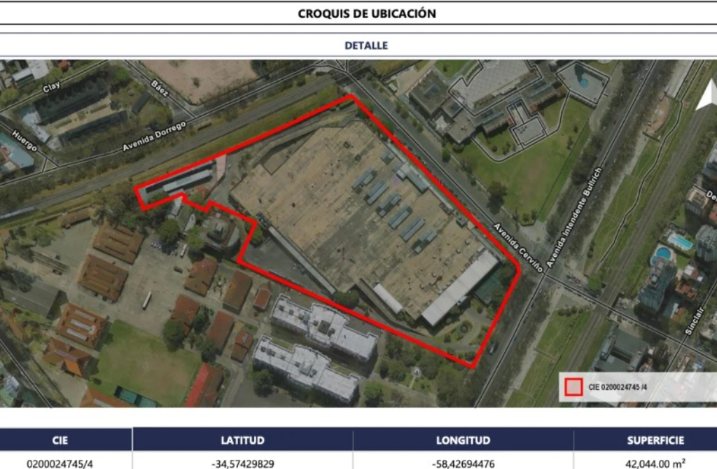 El terreno donde funciona el shopping Portal Palermo está en el cruce de la avenida Bullrich y la calle Cerviño.