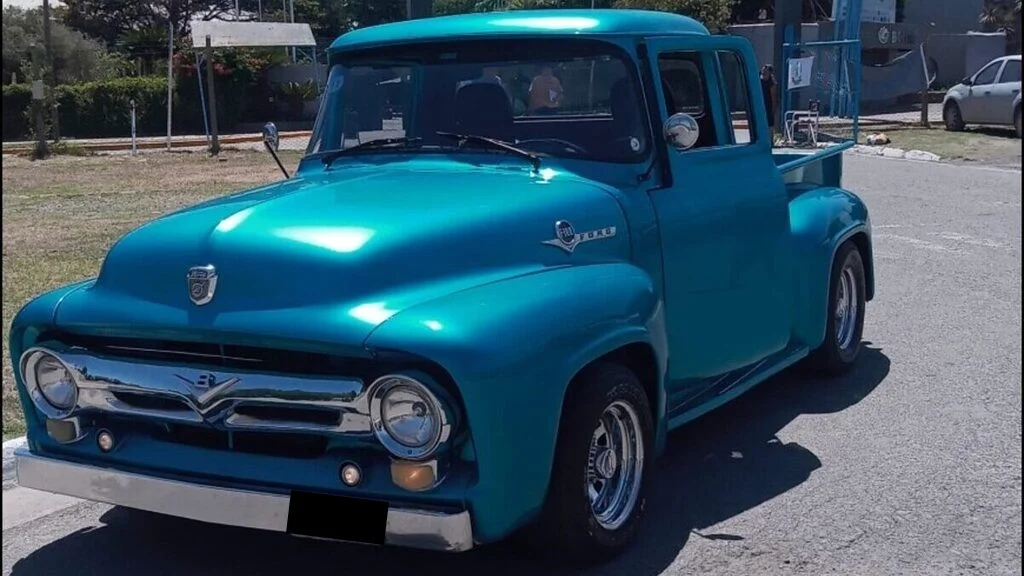 Muestra "Locos por los fierros" en Escobar