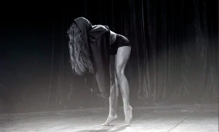 Teatro y performance en diálogo: Impulso y Ecdisis