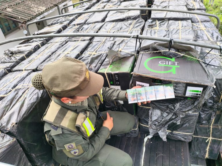 🔴 PROVINCIALES | Interceptaron un camión de cargas que trasladaba 250.000 atados de cigarrillos de contrabando