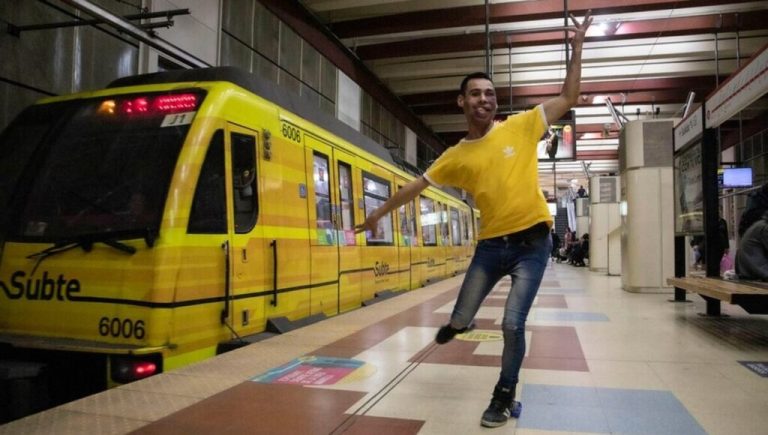 Villa Bosch: la lucha de Lucas Benítez, el multicampeón nacional de patín que hace acrobacias en el subte para vivir