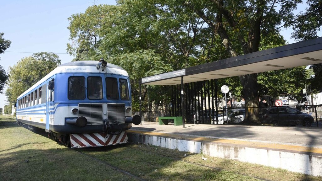 Tren Universitario