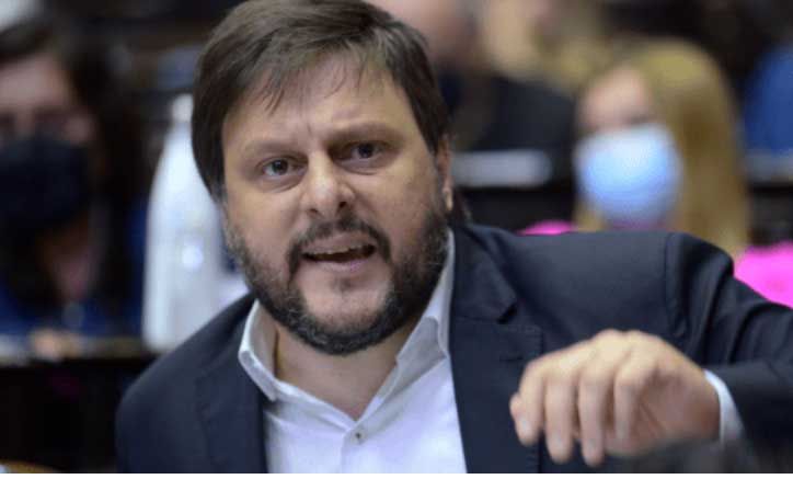 Santoro: «Ninguna universidad está contenta ni los banca en este delirio cósmico»