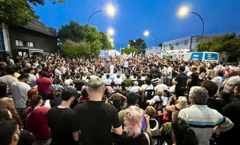 Fuerza Patria tuvo su acto de cierre con una asamblea ciudadana en zona oeste