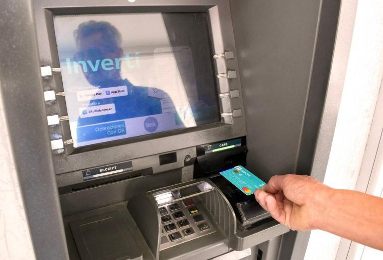 馃敶 PROVINCIALES | El gobierno provincial anunci贸 el pago de sueldos para jubilados y activos