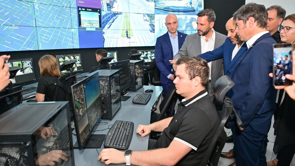 Sujarchuk, Kicillof, Centro de Monitoreo
