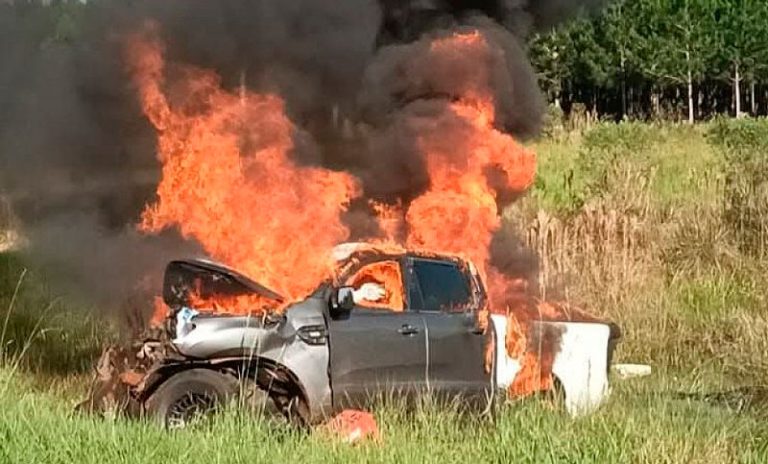 Tragedia en Corrientes: cuatro muertos en choque frontal entre dos camionetas en la ruta