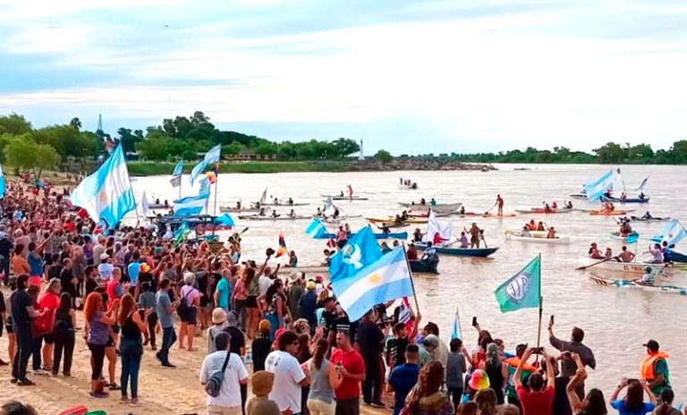 Travesía por el Paraná: ambientalistas reclaman detener el dragado y la reprivatización del río