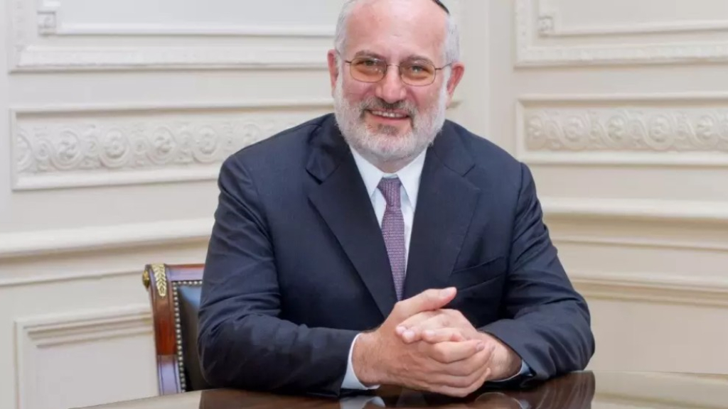 El edificio abandonado del Hospital Israelita está en la avenica Nazca 1145, en CABA. Allí la empresa IRSA podria construir un nuevo shopping.