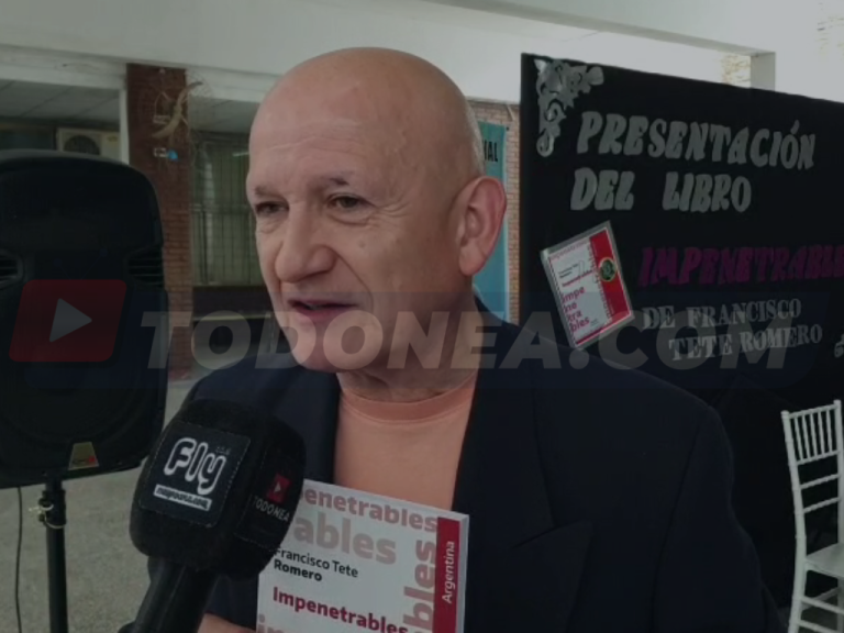 🔴 SÁENZ PEÑA | Francisco “Tete” Romero presentó su nuevo libro Impenetrables en la EET Nº 23 “Gregoria Matorras de San Martín”