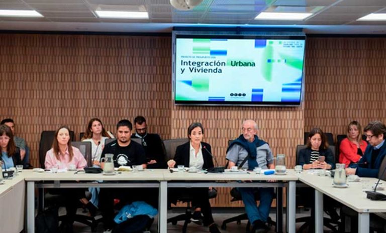 Diputados: en el presupuesto, el agua potable y alcantarillado sufre una caída del 91% en términos reales
