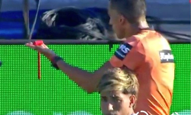 Un hincha de Gimnasia fue detenido por arrojarle un martillo a un árbitro
