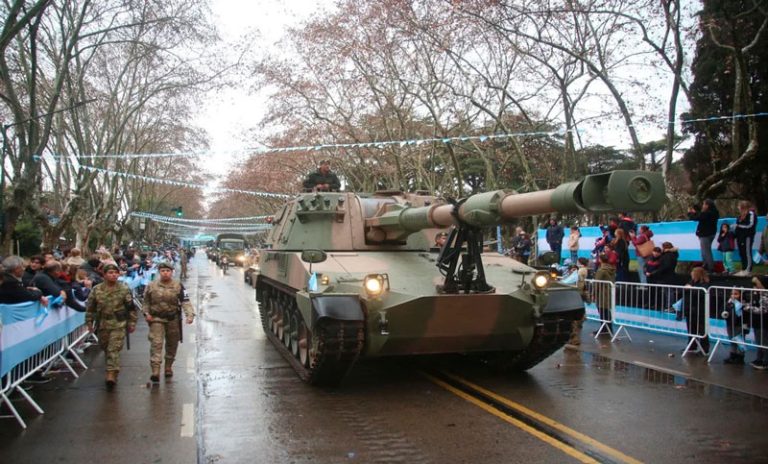 Cambios en Defensa: Presti pretende reformas en las cúpulas de las Fuerzas Armadas