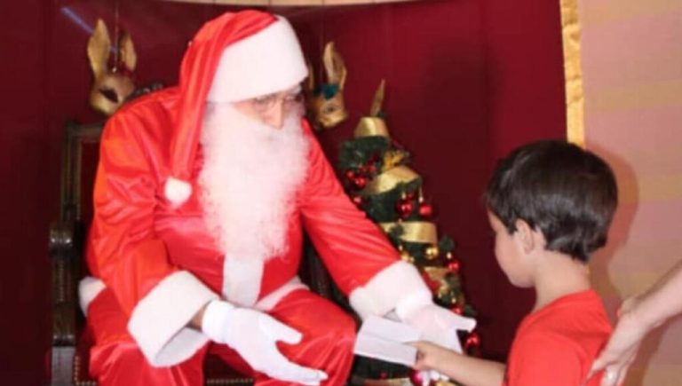 Papá Noel llega a Lomas de Zamora: cuáles son los parques en los que recibirá las cartas de los chicos