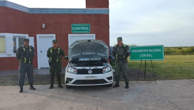 Insólito: así llevaban escondido en un camión hacia Chile un auto robado en La Matanza que buscaban desde 2022
